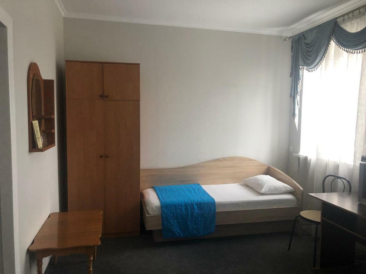 Hotel U Fedora à Oleksandriia Extérieur photo